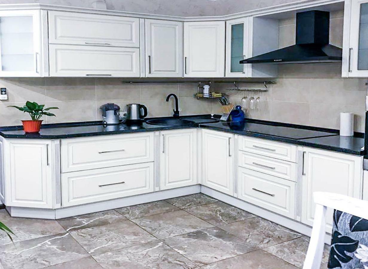 Rent-Kiev Apartment On Luxklavdievskaya エクステリア 写真
